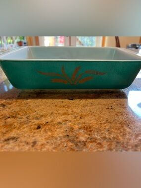 Pyrex #575-B “Hospitality” Oblong 11x7 Baker Teal Green w/Golden Wheat 1960’s.